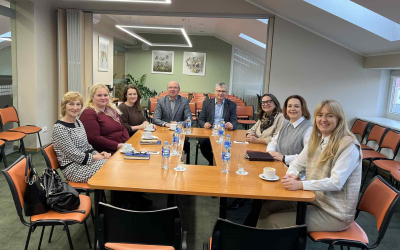 Lazdijų ir Varėnos švietimo centrų atstovų susitikimas „Mokymasis iš patirties: švietimo centrų dialogas“